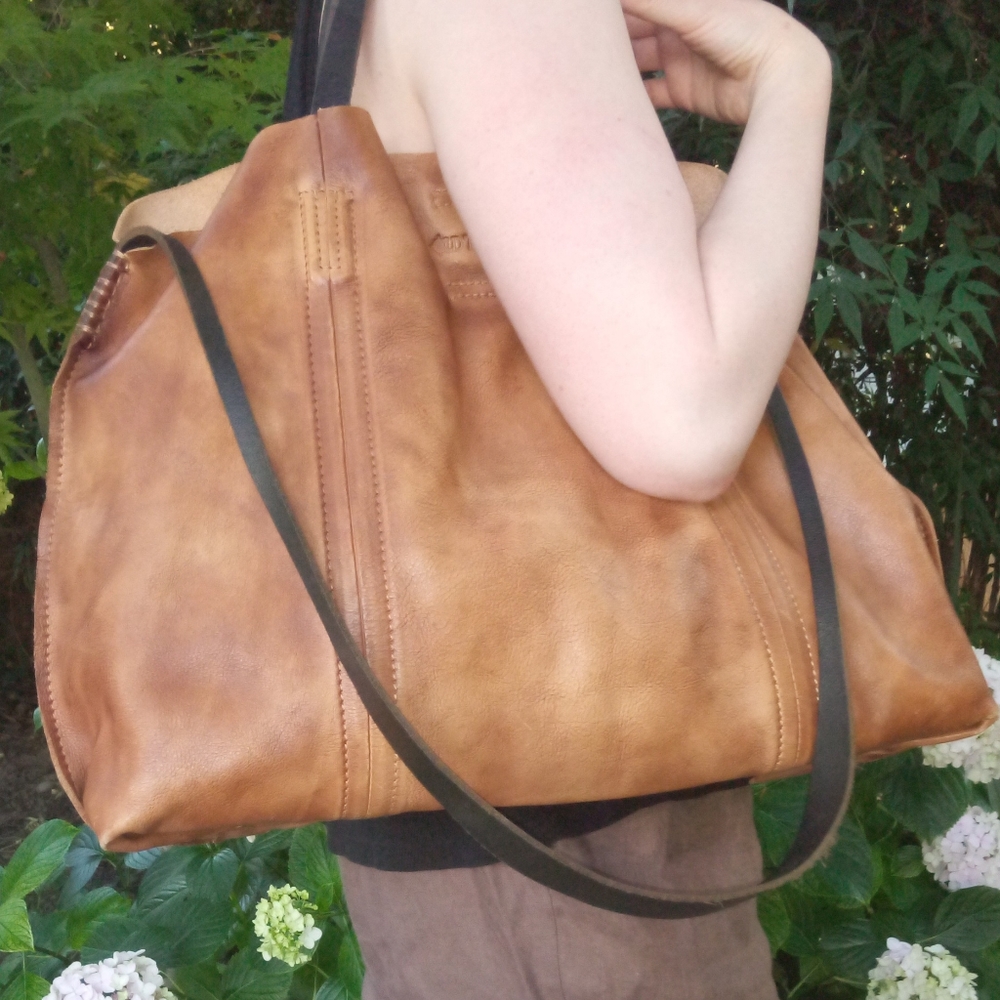 Old Trend Forest Island Tote